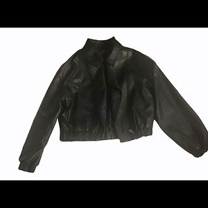 Women's Faux leather Cropped Faux